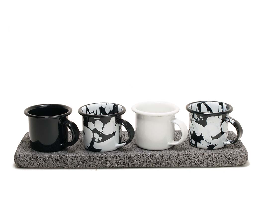 Set mezcalero negro y blanco con base de piedra