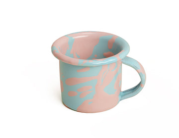 Taza para expreso de peltre menta con manchas rosa sin borde