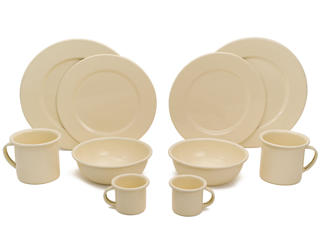 Media vajilla crema monocromática de peltre